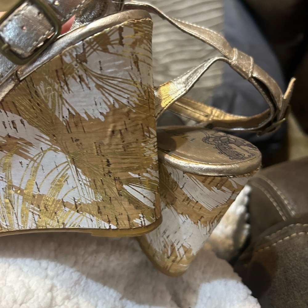 Wedges - Picture 10 of 10